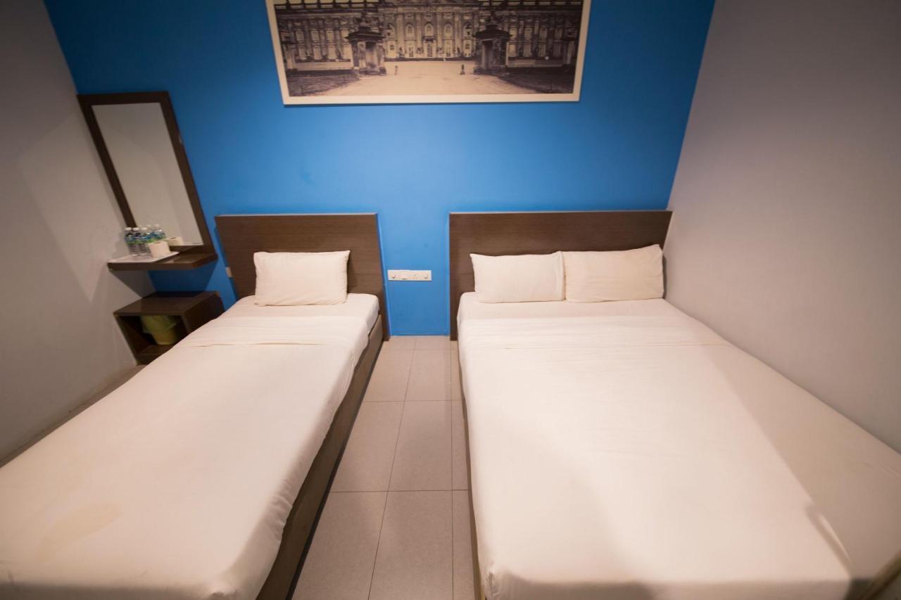באטו פאהאט Golden Pearl Hotel Near Universiti Tun Hussein Onn Malaysia Uthm מראה חיצוני תמונה