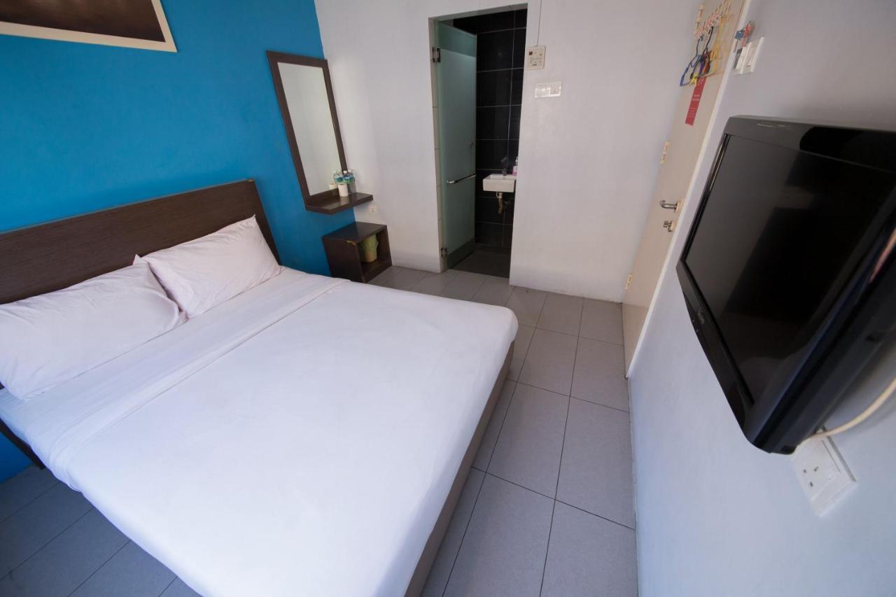 באטו פאהאט Golden Pearl Hotel Near Universiti Tun Hussein Onn Malaysia Uthm מראה חיצוני תמונה