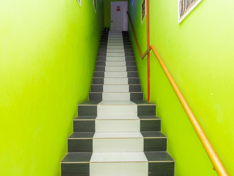 באטו פאהאט Golden Pearl Hotel Near Universiti Tun Hussein Onn Malaysia Uthm מראה חיצוני תמונה