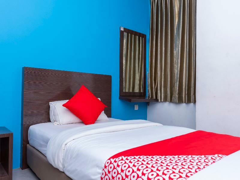 באטו פאהאט Golden Pearl Hotel Near Universiti Tun Hussein Onn Malaysia Uthm מראה חיצוני תמונה